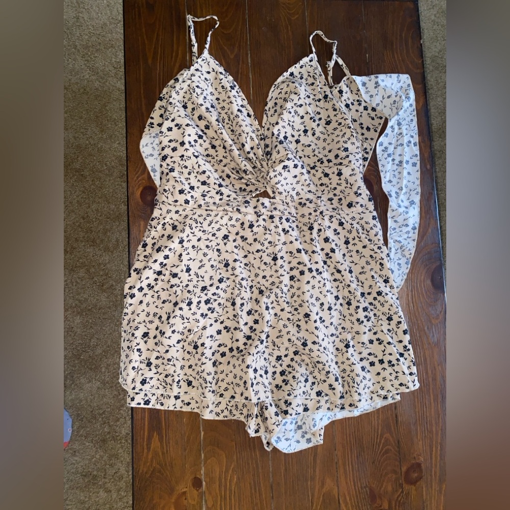 SHEIN Floral Print Jumpsuit in Black and White